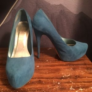 teal platform closed toe heels/pumps